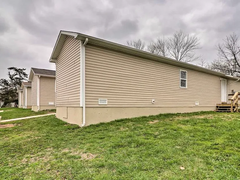 920 Renfrow St — Photo 23