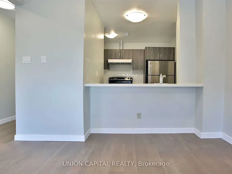 366 Balliol St #UPPER — Photo 5