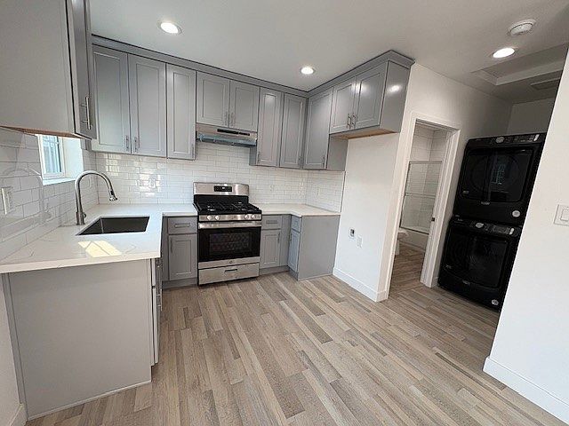 1st image of 9723 Alexander Ave #B