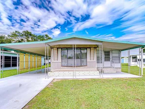 39613 Sterling Dr, Zephyrhills, FL 33542