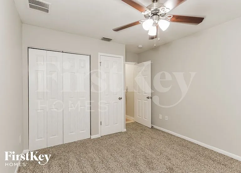 1795 Suffolk Dr — Photo 9