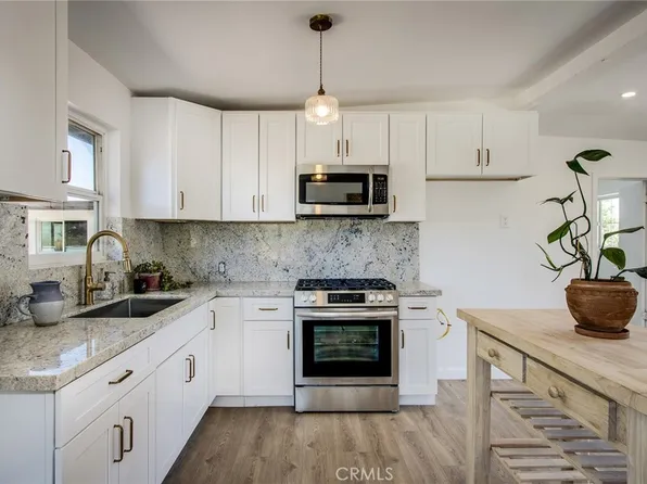 7626 Joshua View Dr, Yucca Valley, CA 92284