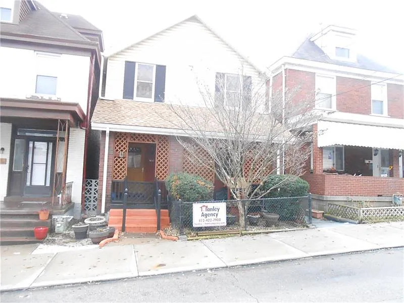 756 Melbourne St photo 1