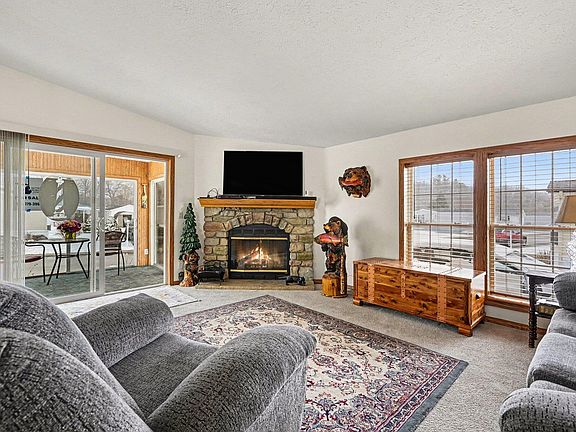 3rd image of 5552 Goldenrod St