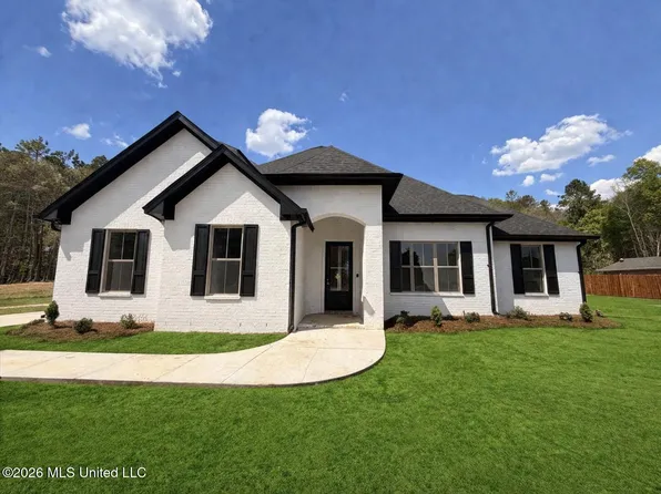 1142 Sanctuary Dr, Brandon, MS 39042