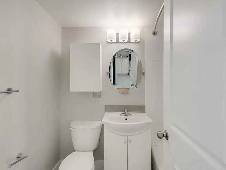 450 Dallas Rd #504 — Photo 45