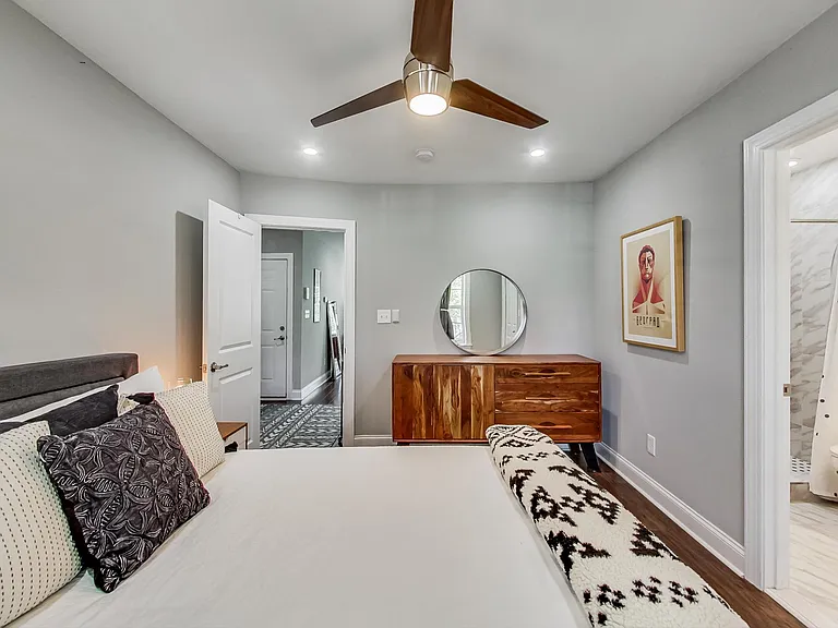 716 Jackson St NE #2 — Photo 16