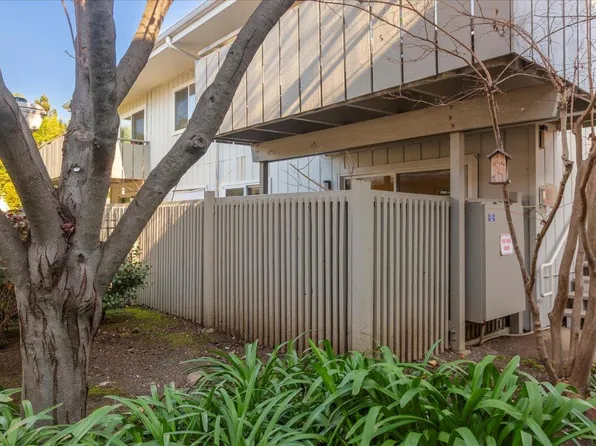 255 S Rengstorff Ave APT 55, Mountain View, CA 94040