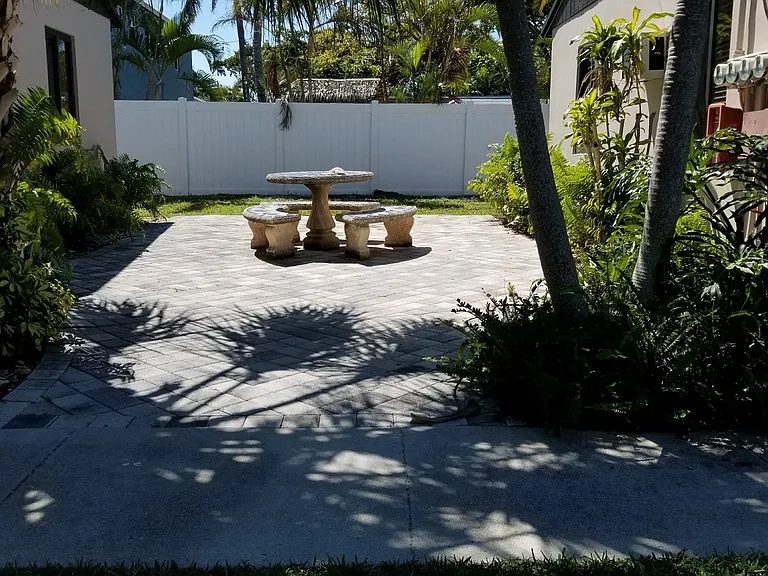 NE 22nd Ave — Photo 17