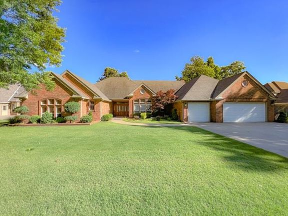 2nd image of 2610 Mockingbird Dr