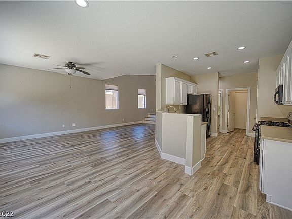 5th image of 671 Marlberry Pl