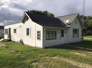 15943 Yarlett St, Culver, IN 46511