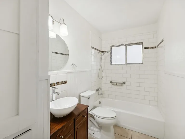 4311 Sun Gate St — Photo 8