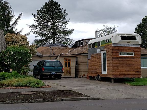 2nd image of 473 NE 5th Ave