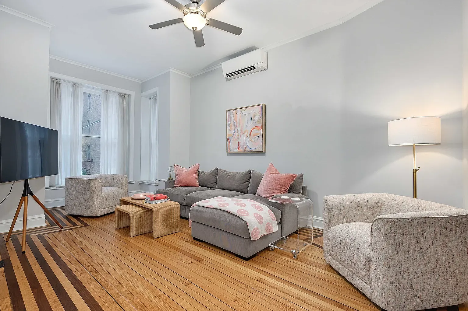 2 bed, 1500 sqft, $4,600 — Photo 1