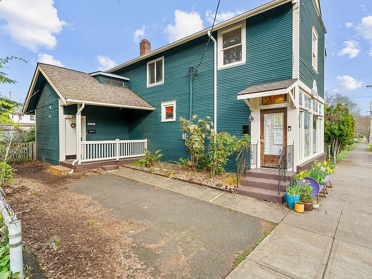 7015 N Greeley Ave #B — Photo 12