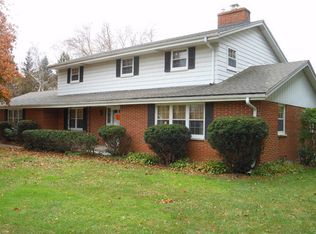 W225N8261 Longview Dr, Lisbon, WI
