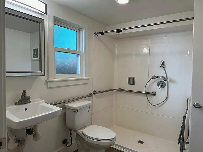 305 U St #100 — Photo 7
