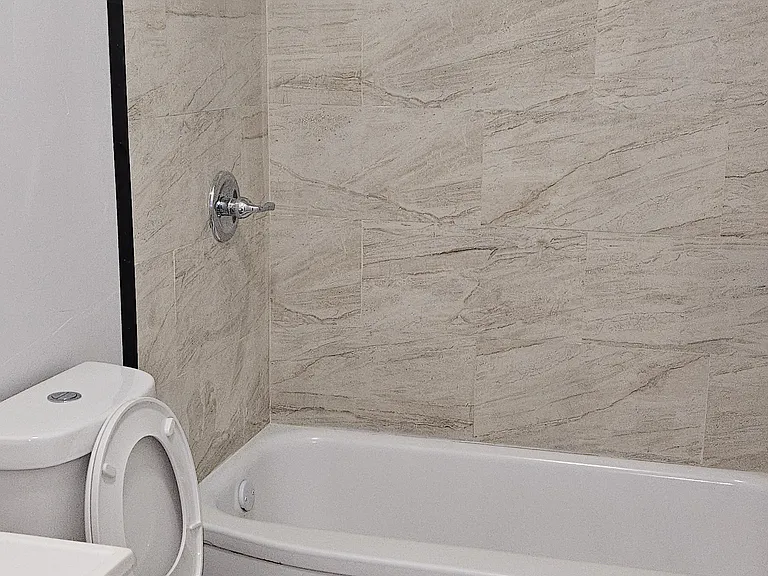 140 Lester Ave #1 — Photo 7