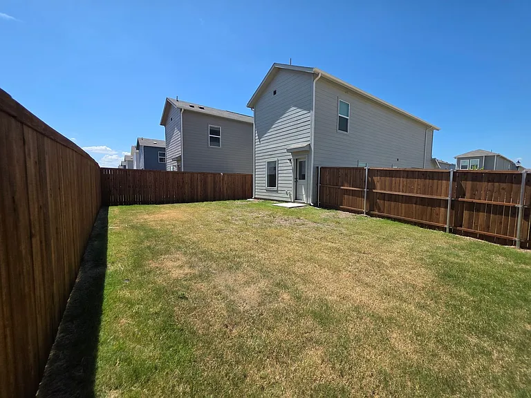 12192 Morgan Dr — Photo 15