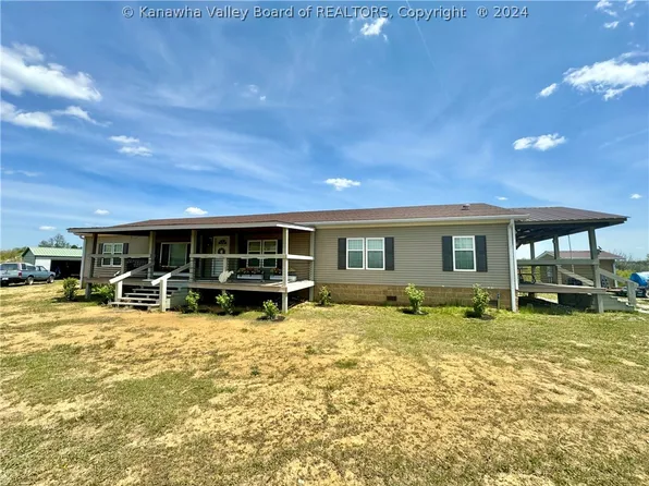 325 Beachmont Estates Rd, Ripley, WV 25271