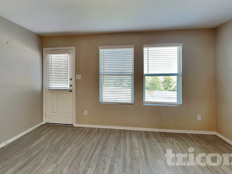 6639 Arid Way — Photo 2