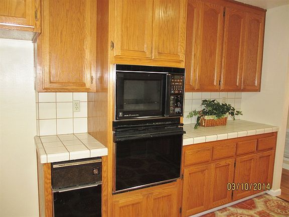 5th image of 100 Silver Creek Ln