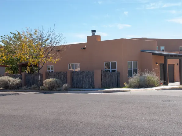 7000 Camino Rojo, Santa Fe, NM 87507