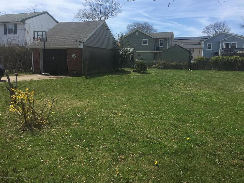 2nd image of 165 Twilight Ave