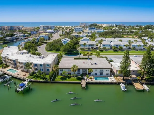 11655 3rd St E APT 3, Treasure Island, FL 33706