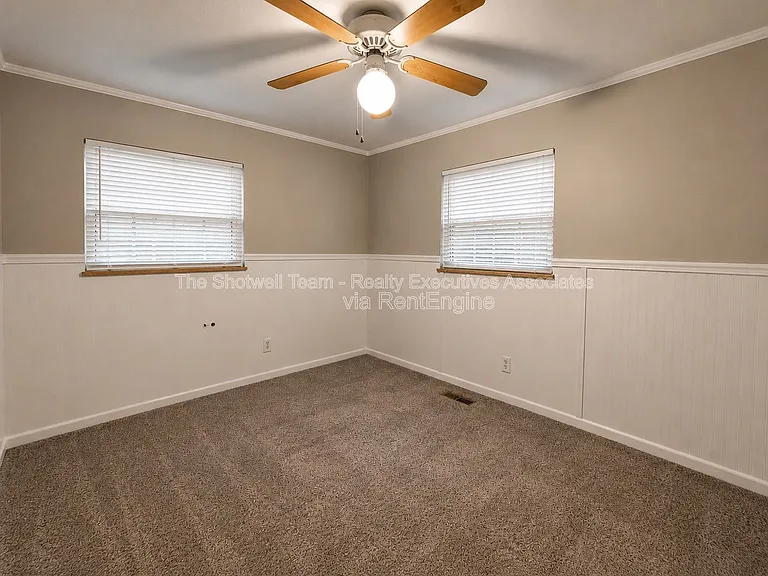 11104 Hughlan Dr — Photo 8