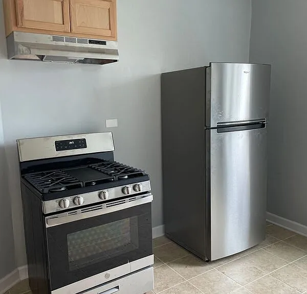 728 N Pine Ave #3F — Photo 14