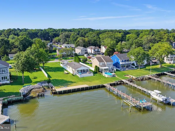 942 Chester River Dr, Grasonville, MD 21638