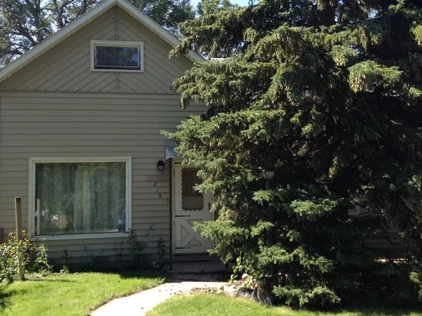 219 1st St SW, Watertown, SD 57201