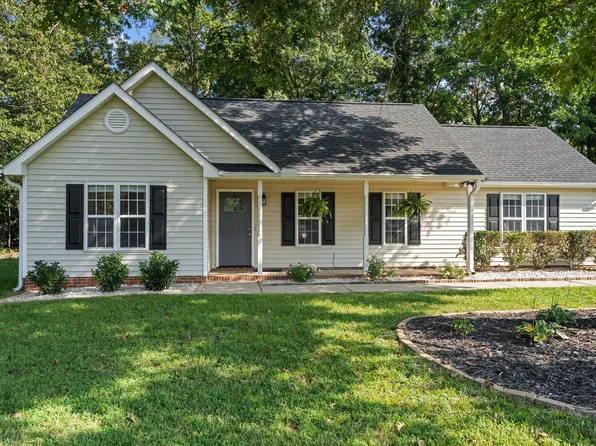 100 Hunter Ln, Zebulon, NC 27597