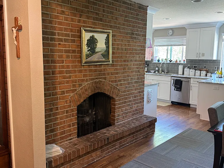 6907 S Hill St — Photo 7