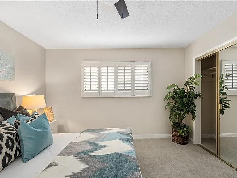 1702 Venice Ave — Photo 13