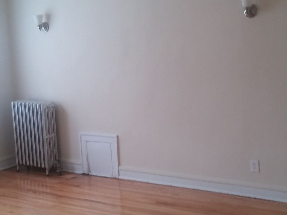 1st image of 7603 S Prairie Ave #2