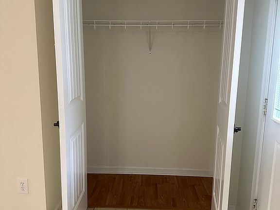 4th image of 12 Lawton Cir