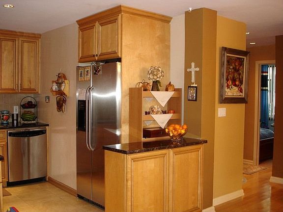 2nd image of 16705 12th Ave APT 2C