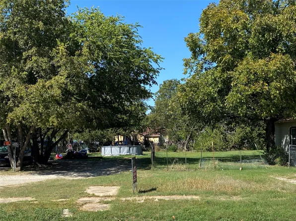 1407 Avenue E, Brownwood, TX 76801