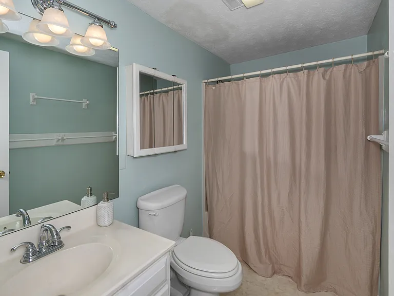188 Laurel Hill Dr — Photo 2