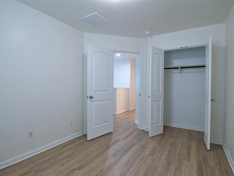 4711 Giordano Dr — Photo 15
