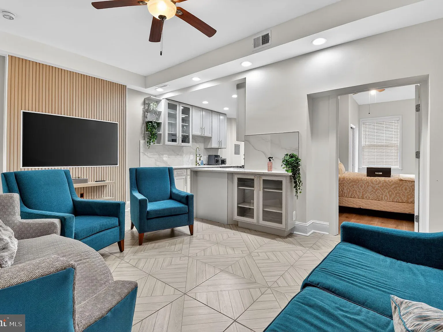 3 bed, $4,400 — Photo 3