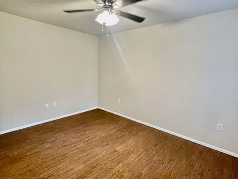 1500 Lake Shore Dr #211 — Photo 11