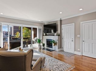 1346 W Addison St #2E, Chicago, IL 60613