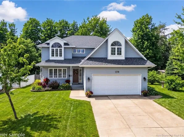 170 Crestwood Dr, Moncton, NB E1C 9P1