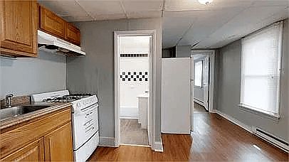 2nd image of 27 Pine St APT 1