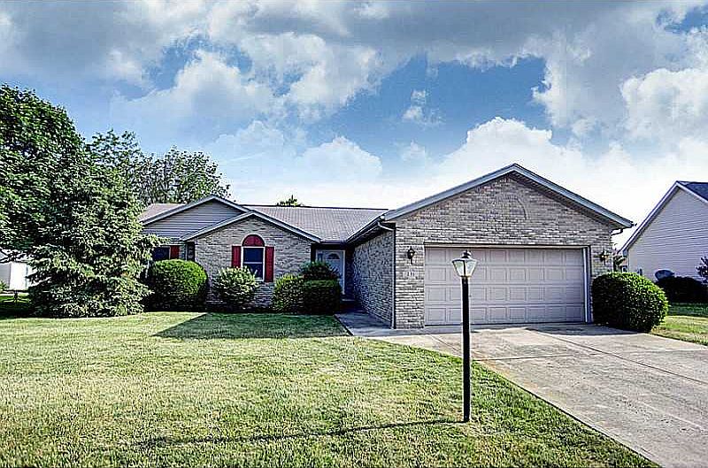 1st image of 231 Green Oak Dr