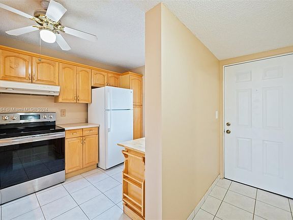 5th image of 7980 NW 50th St APT 301